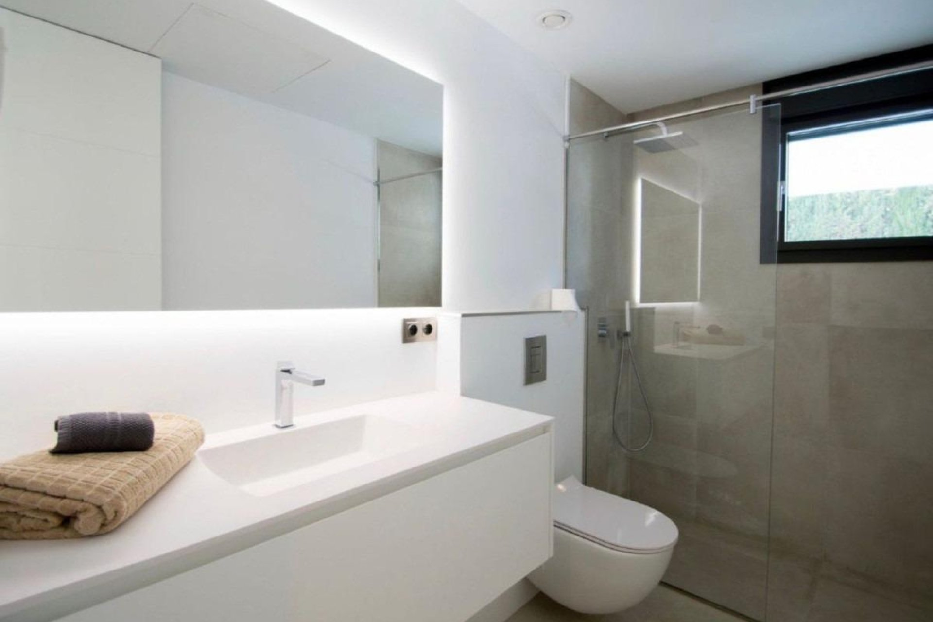 Resale - Town House -
Marbella - Las Brisas