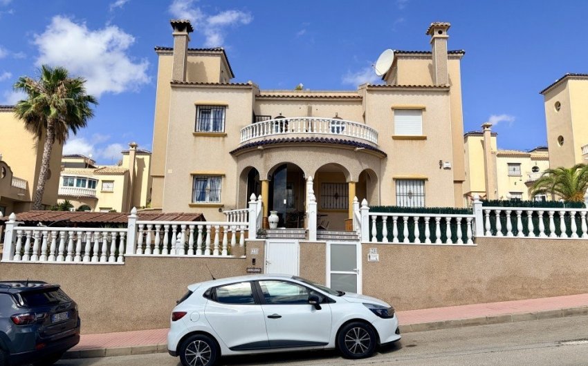 Resale - Town House -
Orihuela Costa - Costa Blanca