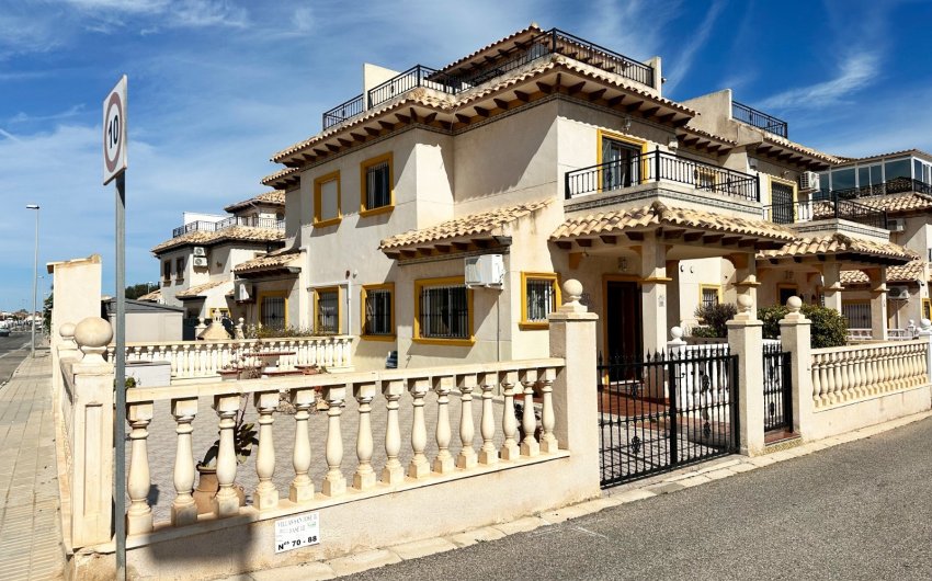 Resale - Town House -
Orihuela Costa - Costa Blanca