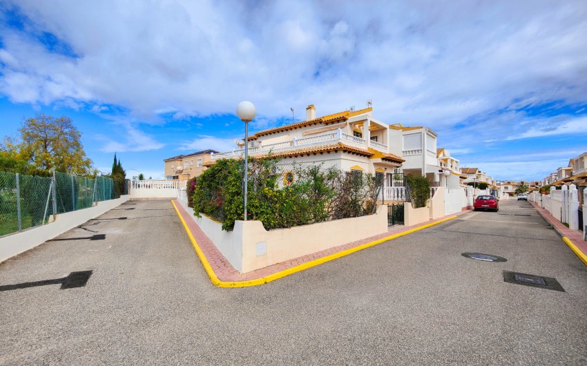 Resale - Town House -
Orihuela Costa - Costa Blanca