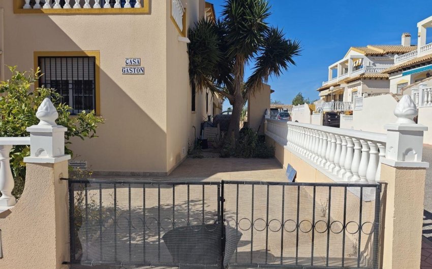 Resale - Town House -
Orihuela Costa - La Florida