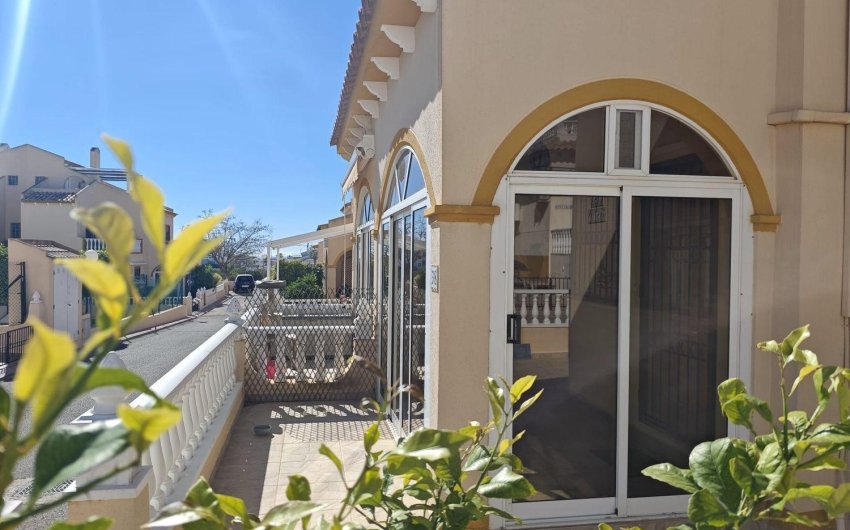 Resale - Town House -
Orihuela Costa - La Florida