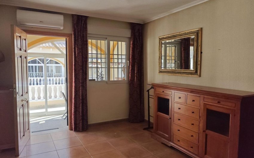 Resale - Town House -
Orihuela Costa - La Florida