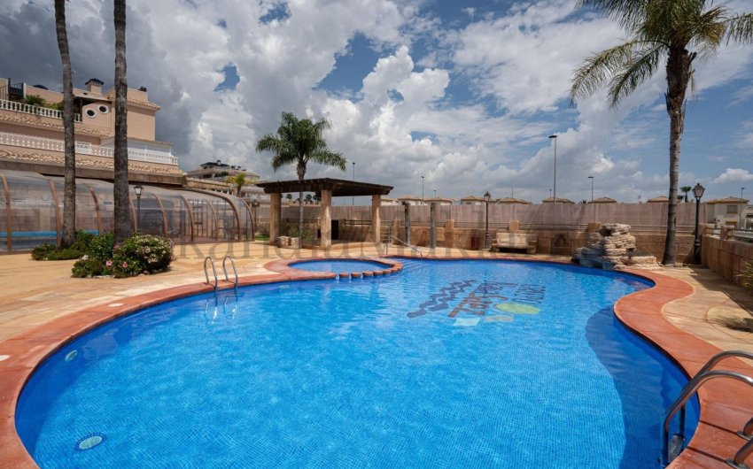 Resale - Town House -
Orihuela Costa - Los Dolses