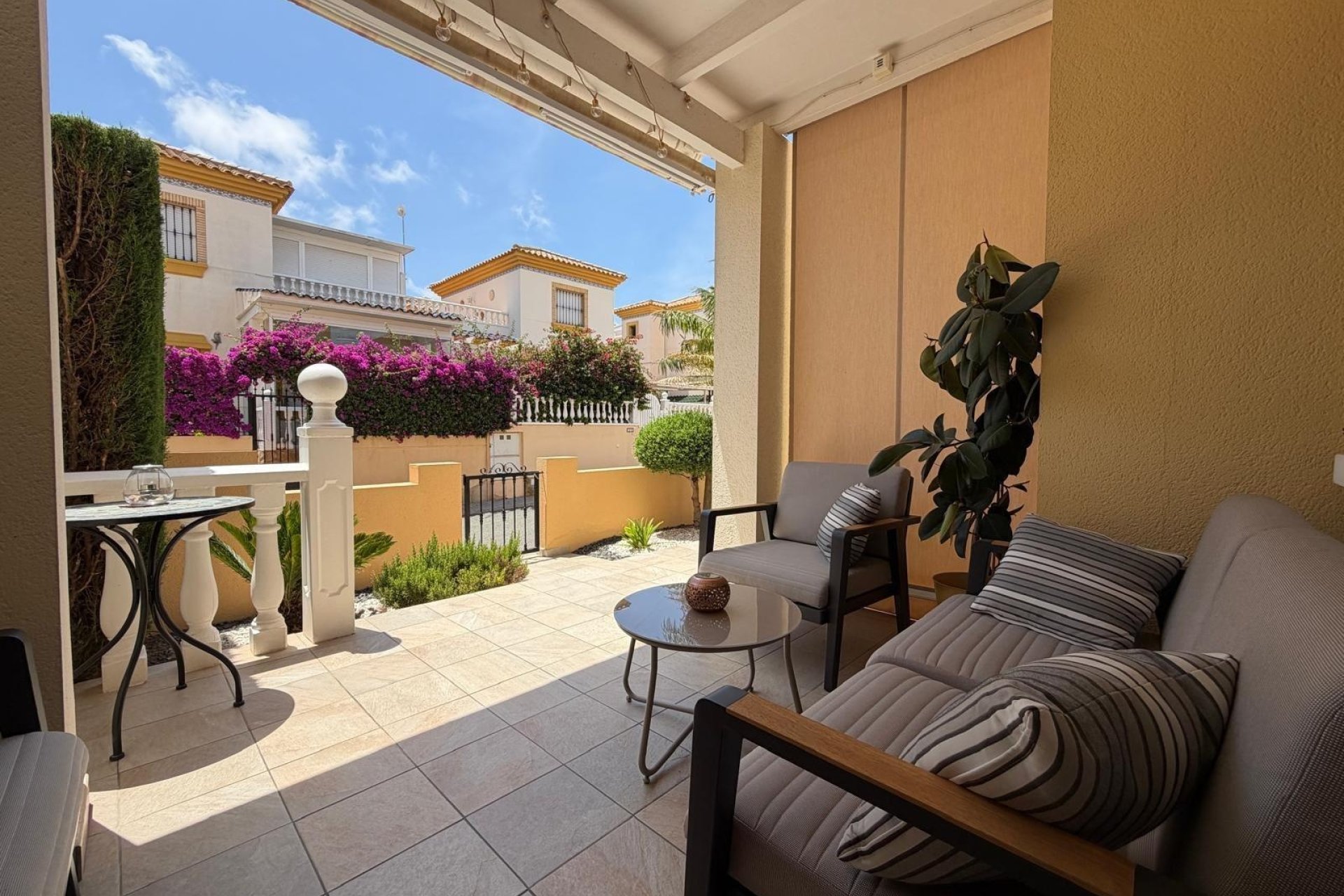 Resale - Town House -
Orihuela Costa - Los Dolses