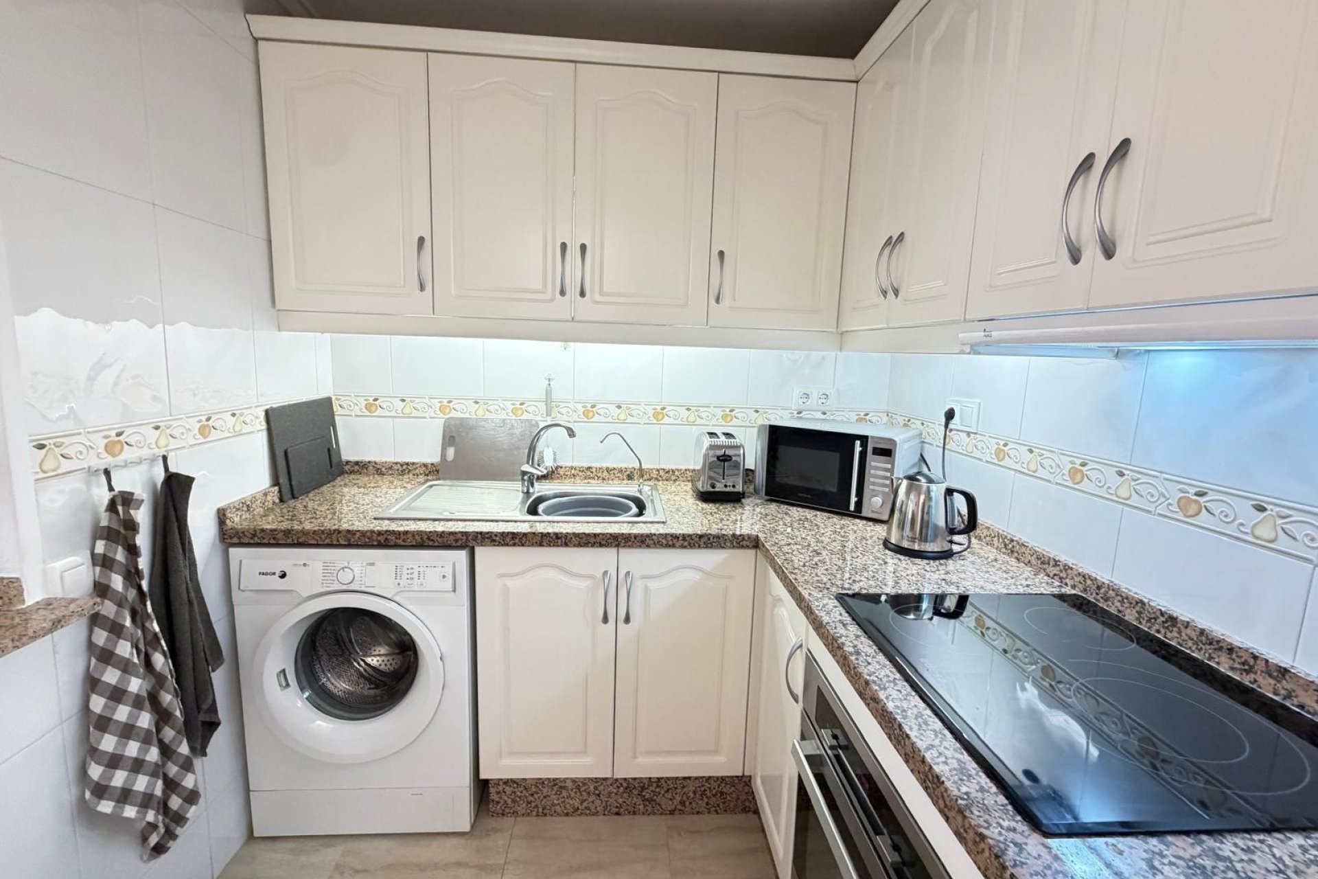 Resale - Town House -
Orihuela Costa - Los Dolses