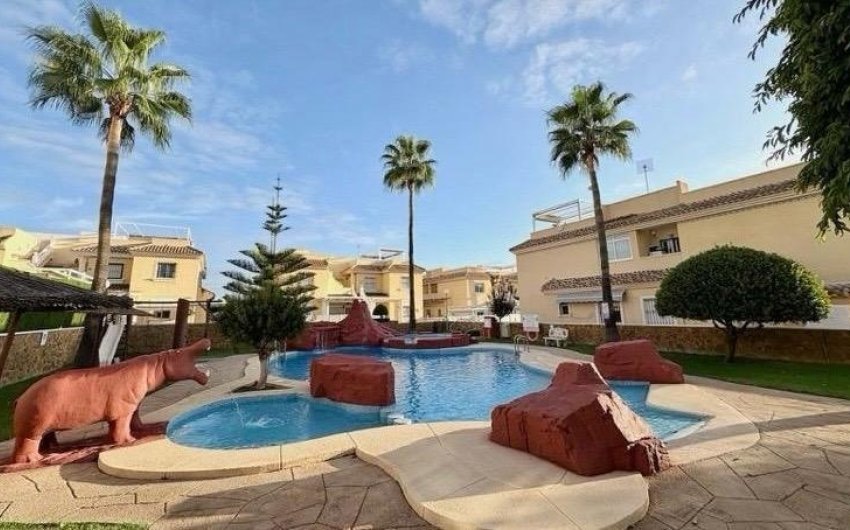 Resale - Town House -
Orihuela Costa - Los Dolses