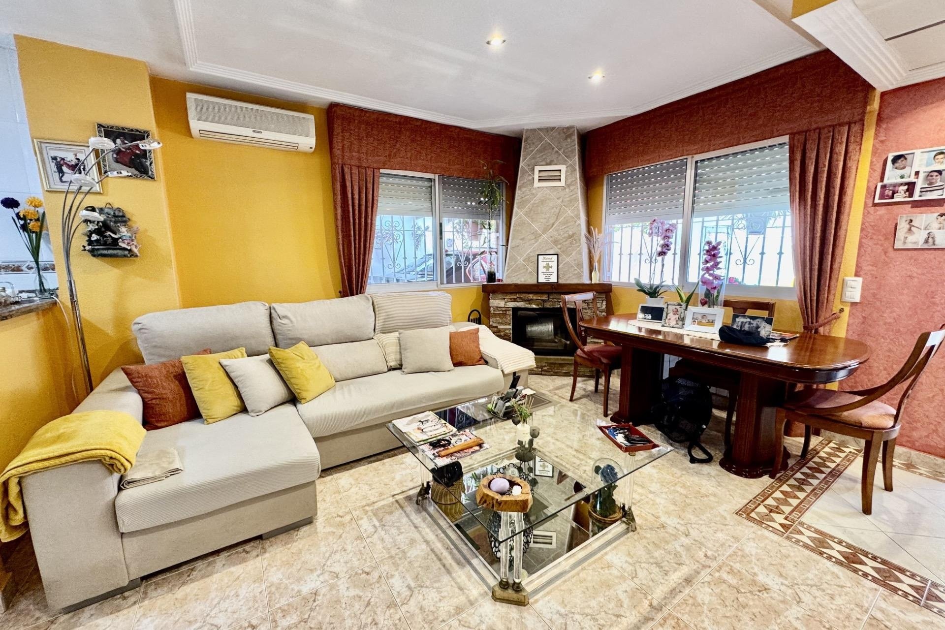 Resale - Town House -
Orihuela - Urbanización Perla Del Mar