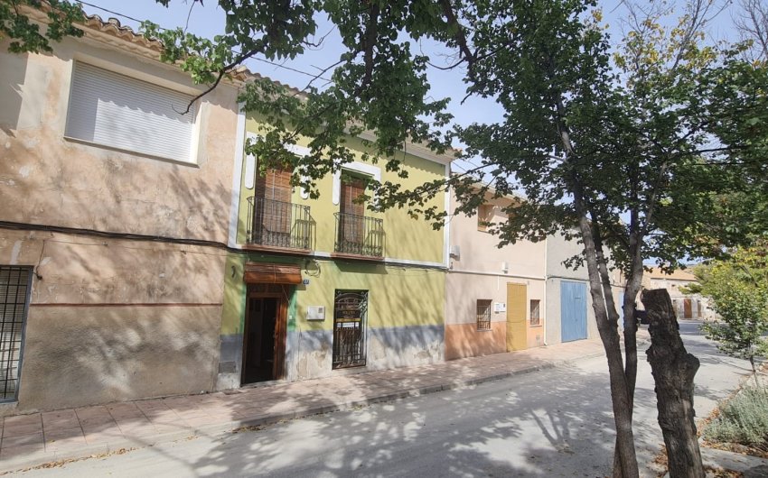 Resale - Town House -
Pinoso - Inland