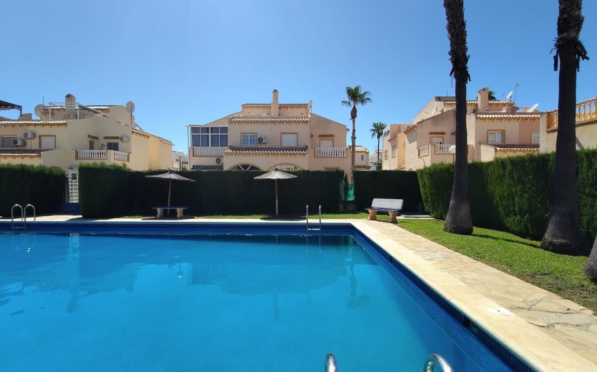 Resale - Town House -
Playa Flamenca - Costa Blanca