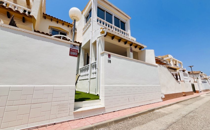 Resale - Town House -
Playa Flamenca - Costa Blanca