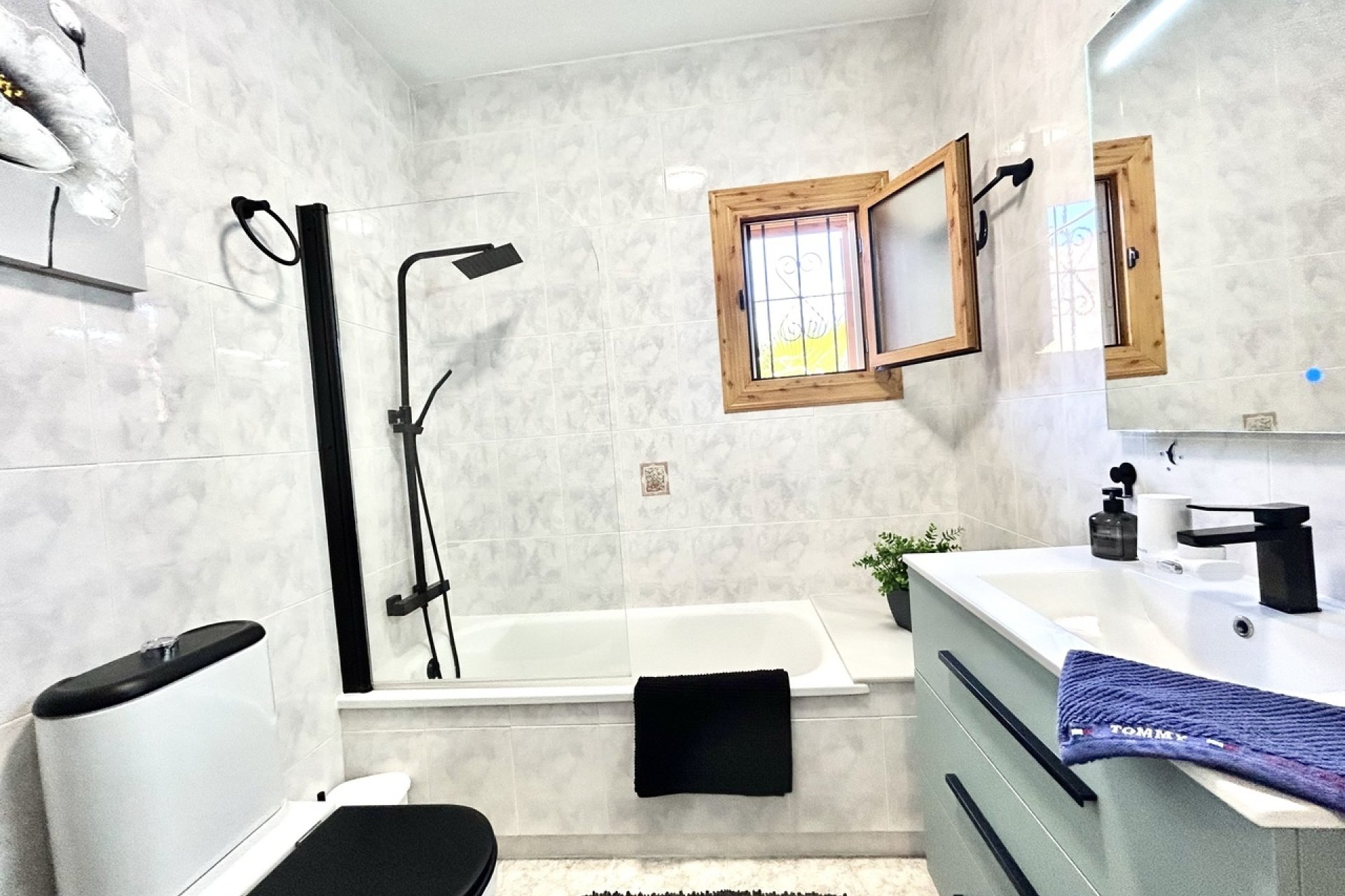 Resale - Town House -
Playa Flamenca - Costa Blanca