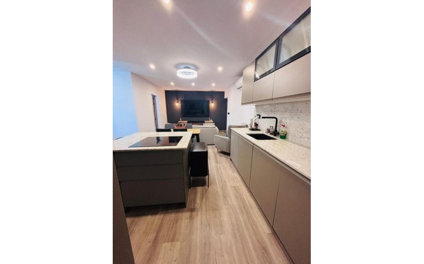 Resale - Town House -
San Miguel de Salinas - Inland
