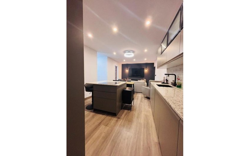 Resale - Town House -
San Miguel de Salinas - Inland