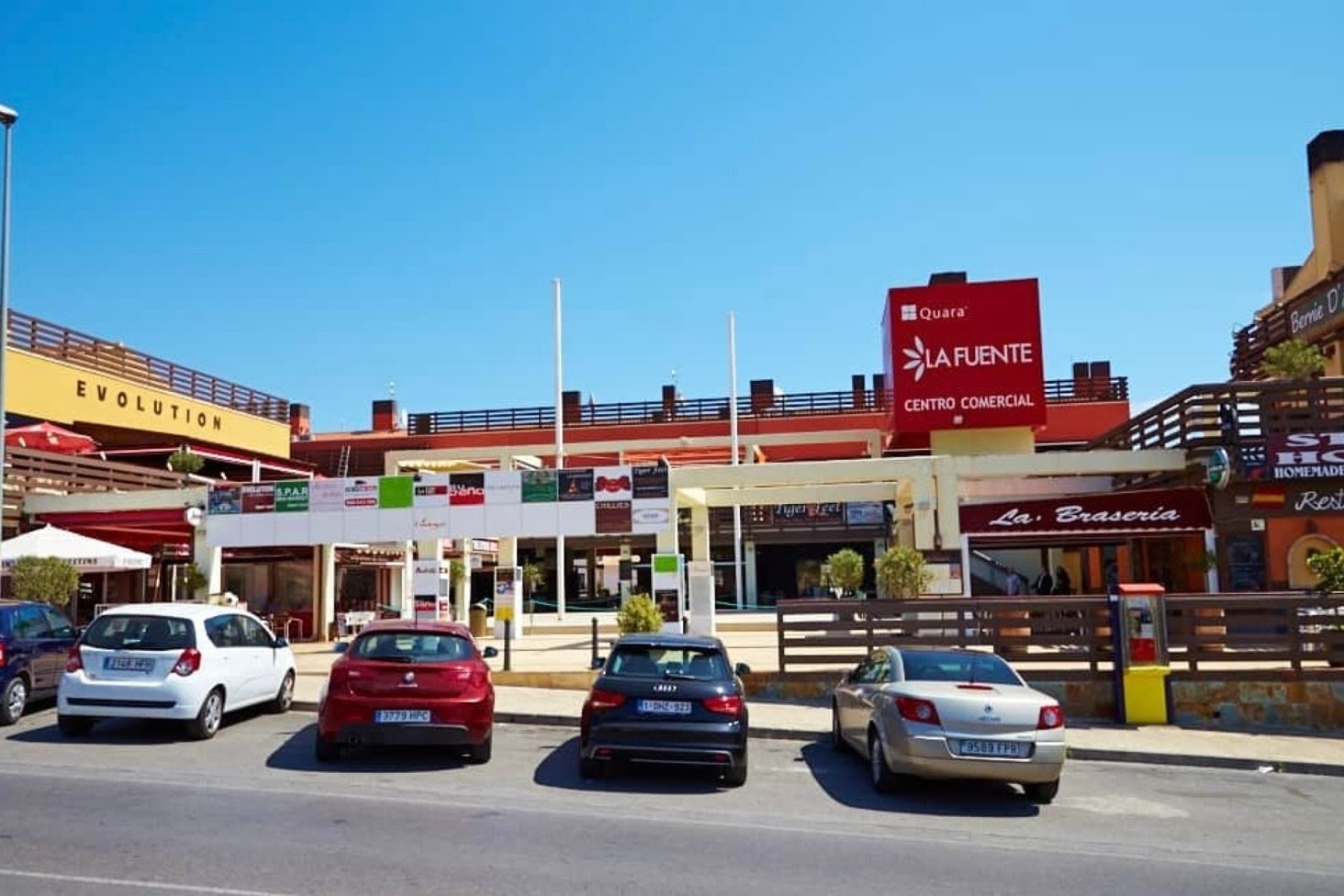 Resale - Town House -
San Miguel de Salinas - Inland