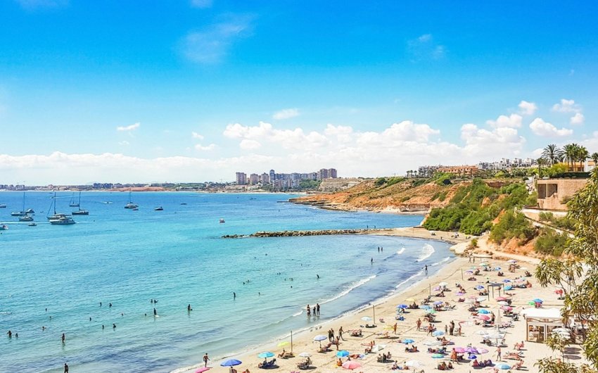 Resale - Town House -
San Miguel de Salinas - Inland