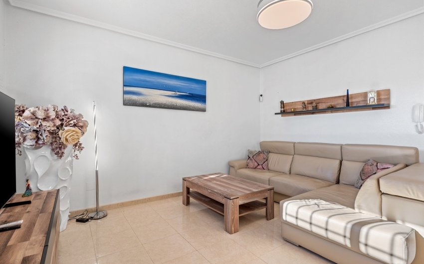 Resale - Town House -
San Miguel de Salinas - Inland