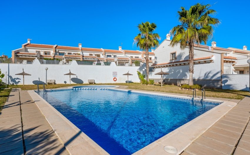 Resale - Town House -
San Miguel de Salinas - Inland