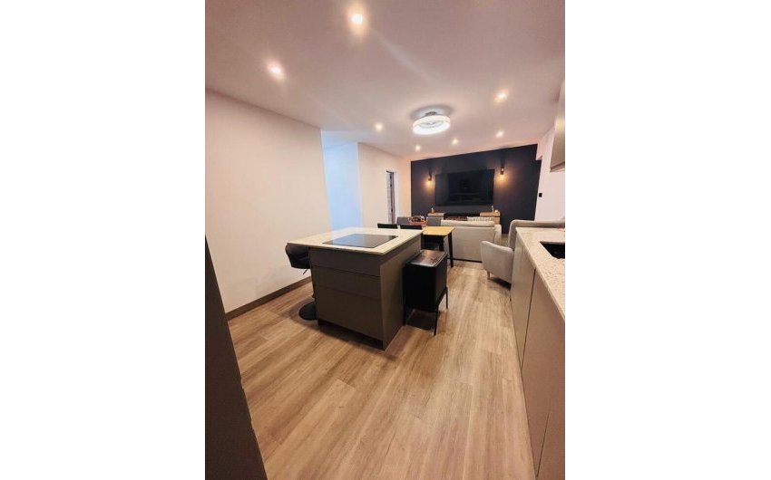 Resale - Town House -
San Miguel de Salinas - Inland