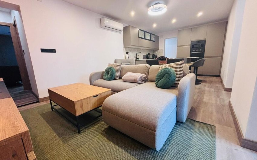 Resale - Town House -
San Miguel de Salinas - Inland