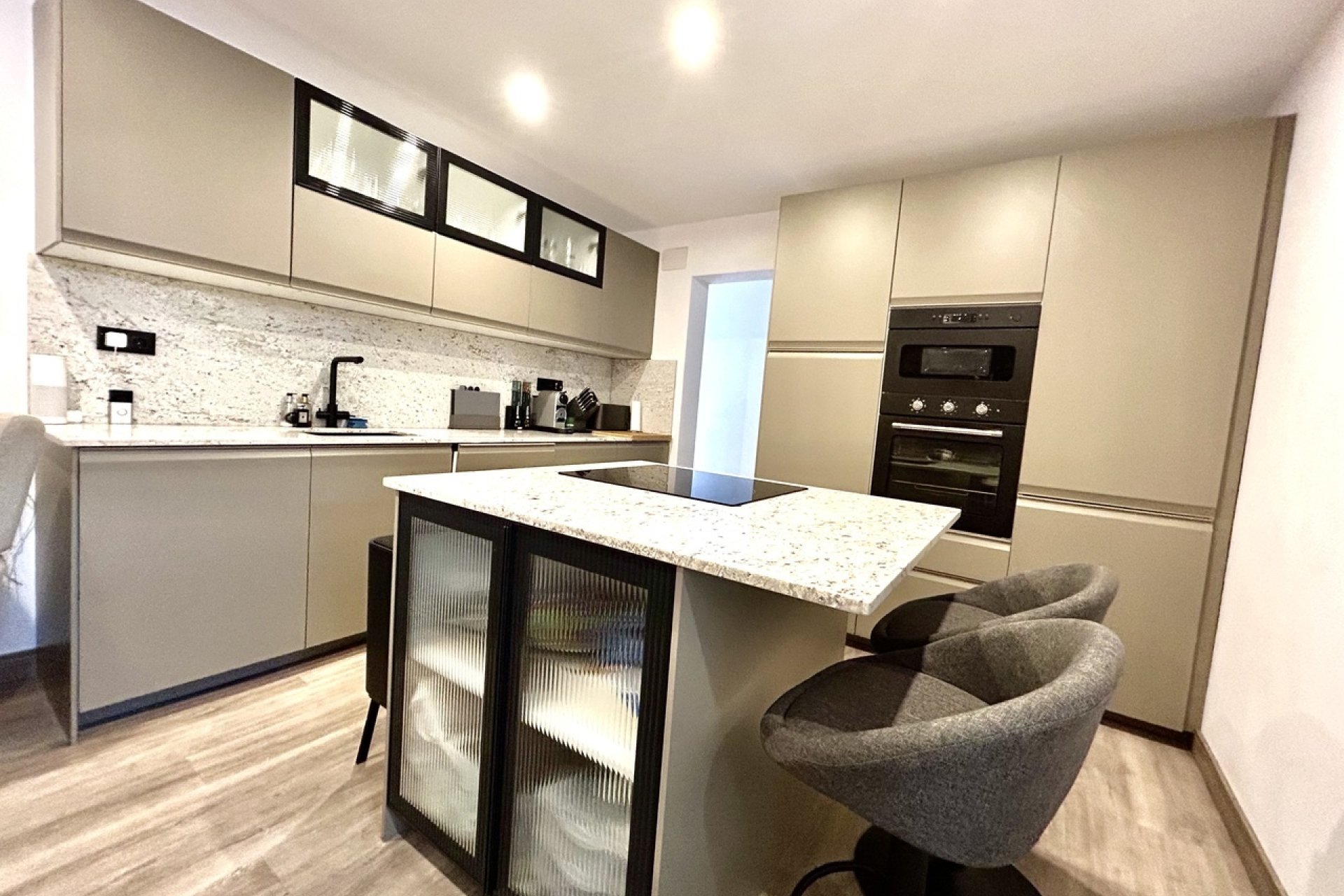 Resale - Town House -
San Miguel de Salinas - Inland