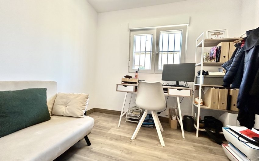 Resale - Town House -
San Miguel de Salinas - Inland