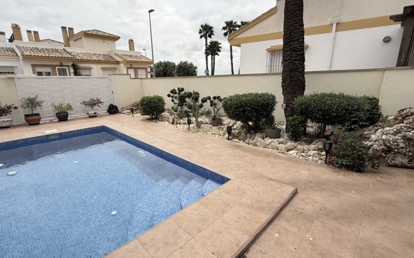 Resale - Town House -
Sucina - Inland