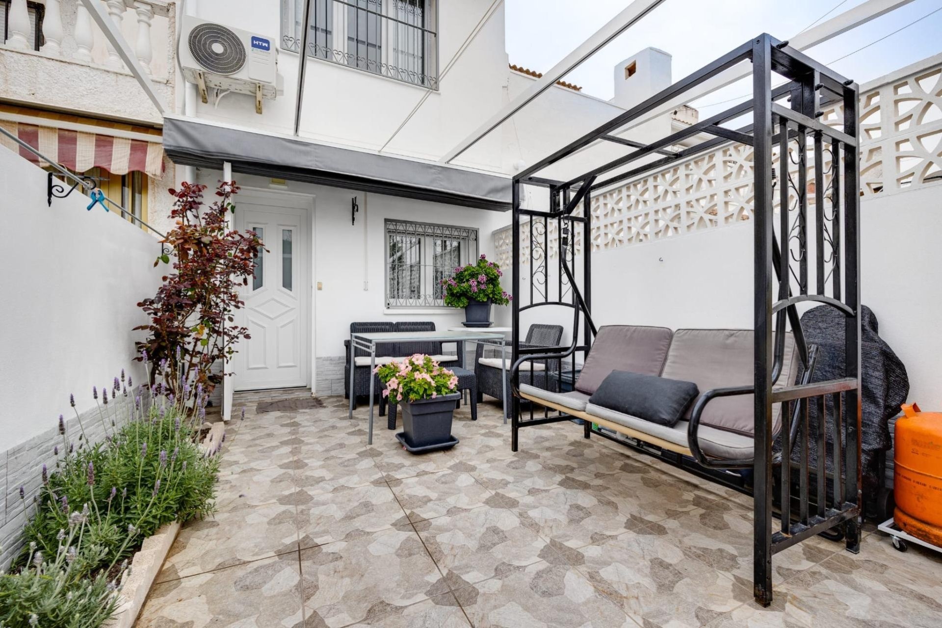 Resale - Town House -
Torrevieja - Calas Blanca