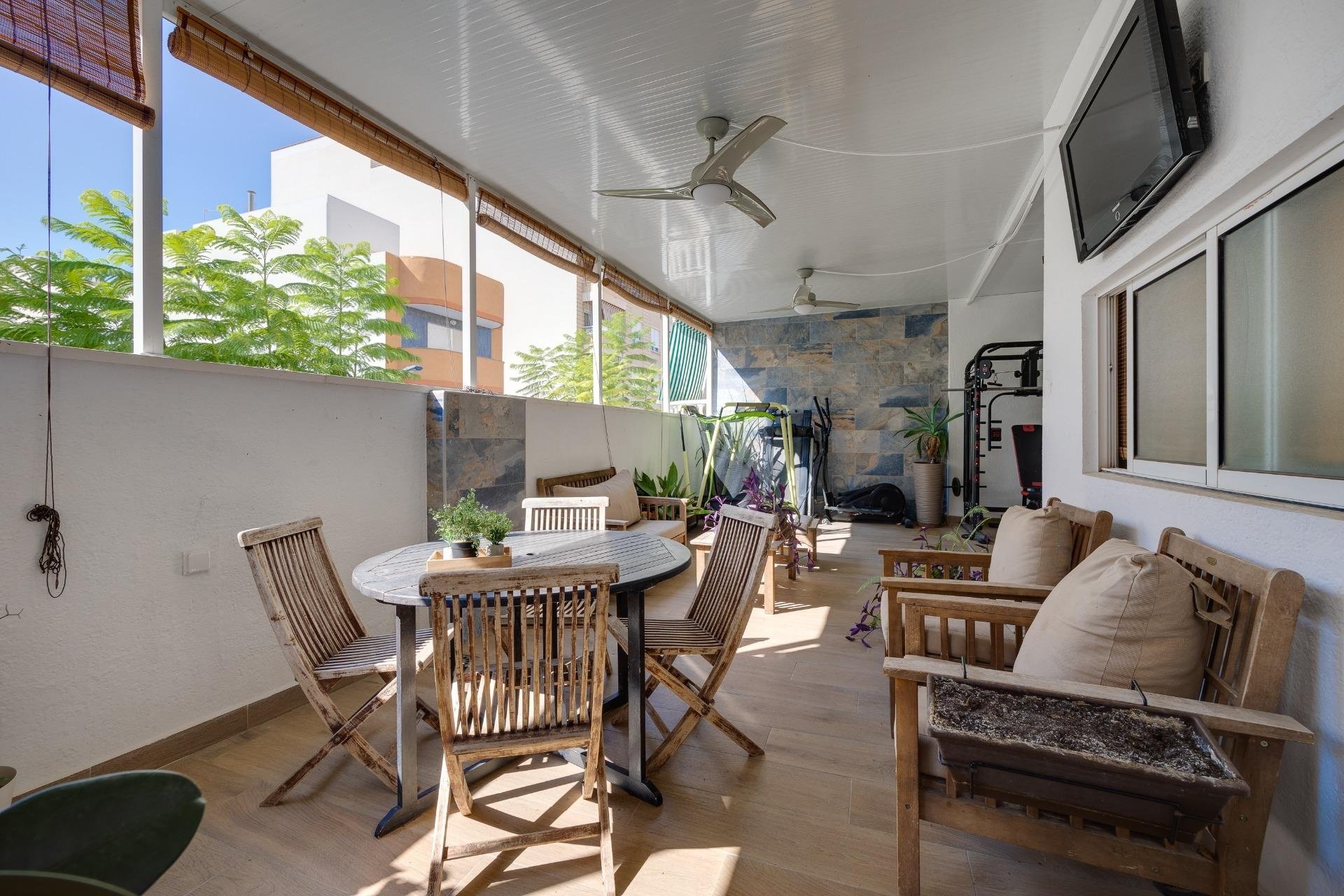 Resale - Town House -
Torrevieja - Centro