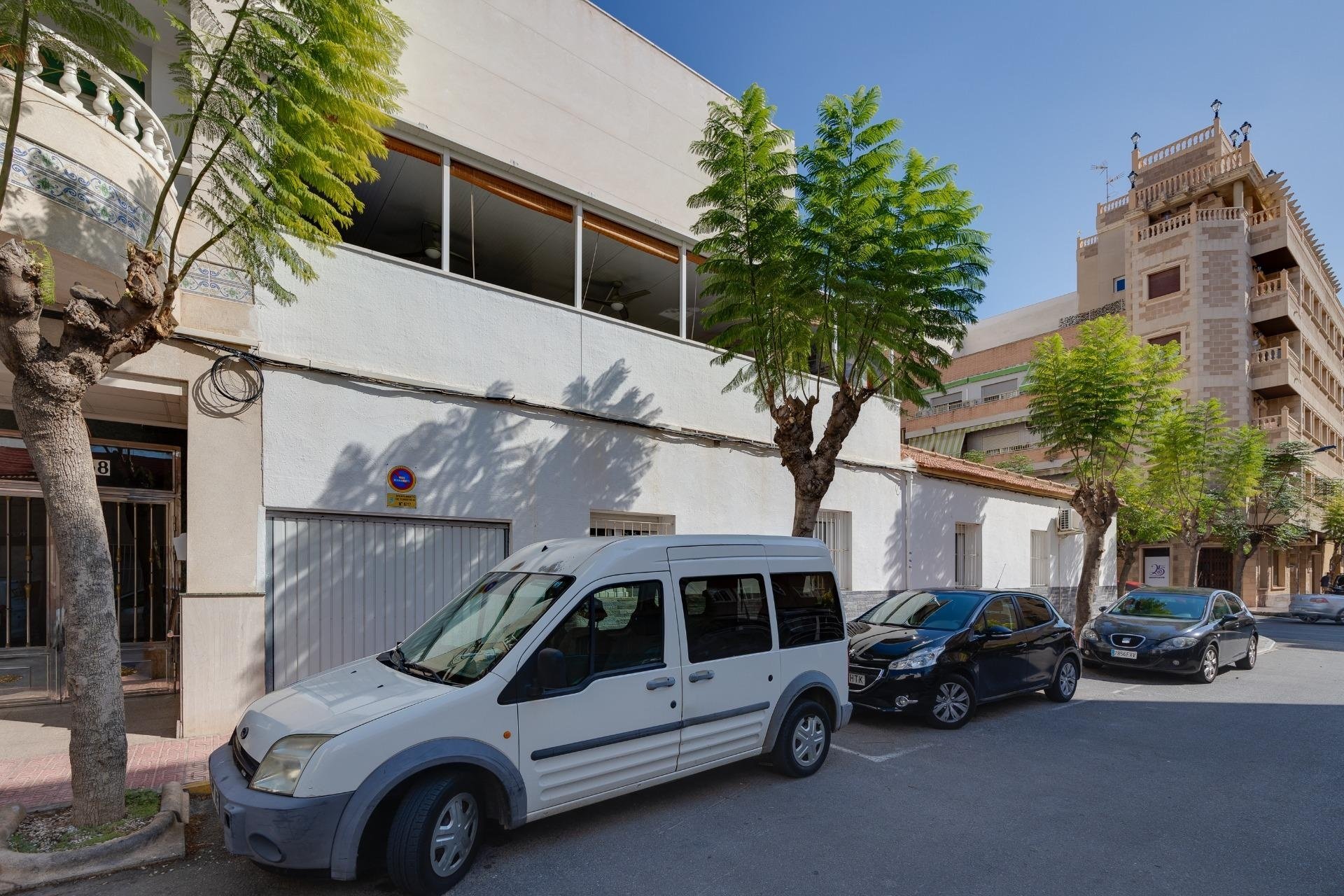 Resale - Town House -
Torrevieja - Centro