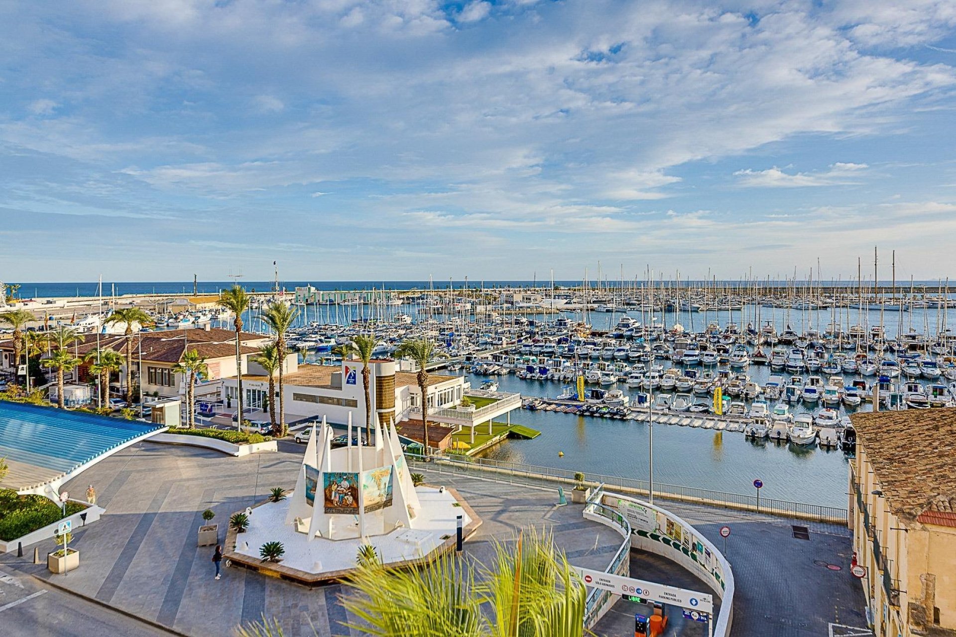 Resale - Town House -
Torrevieja - Centro