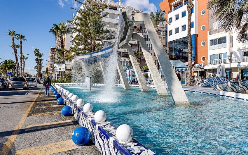 Resale - Town House -
Torrevieja - Centro
