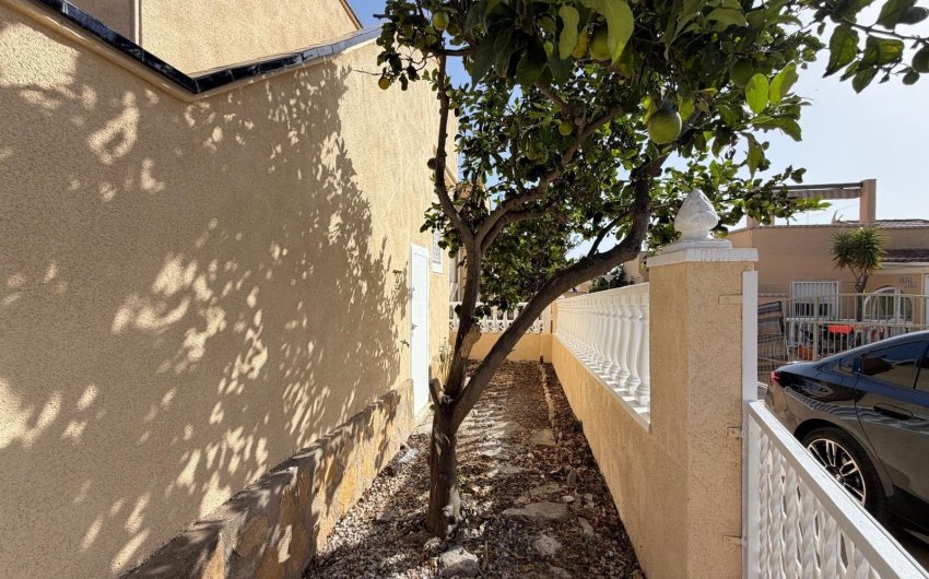 Resale - Town House -
Torrevieja - Miramar - Torre Del Moro