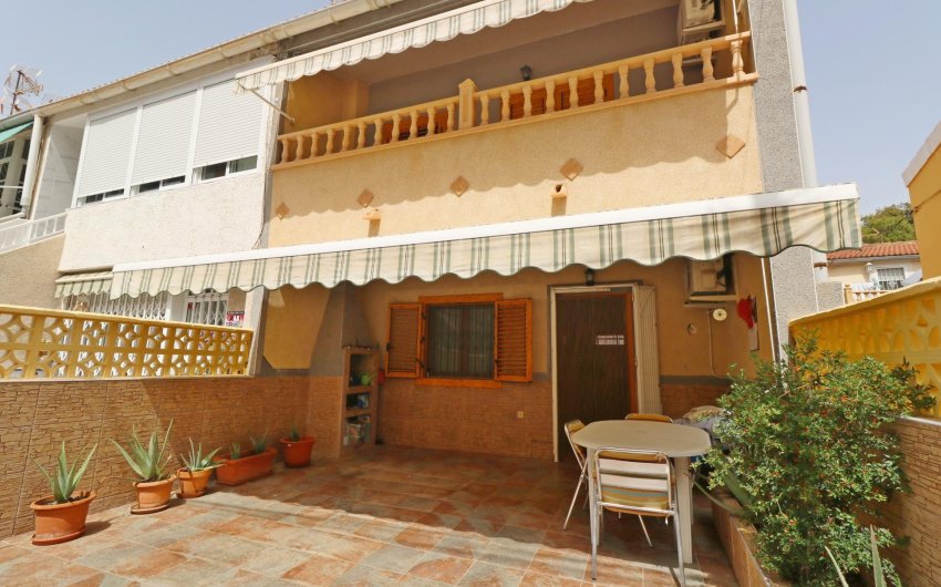 Resale - Town House -
Torrevieja - Playa De Los Naufragos