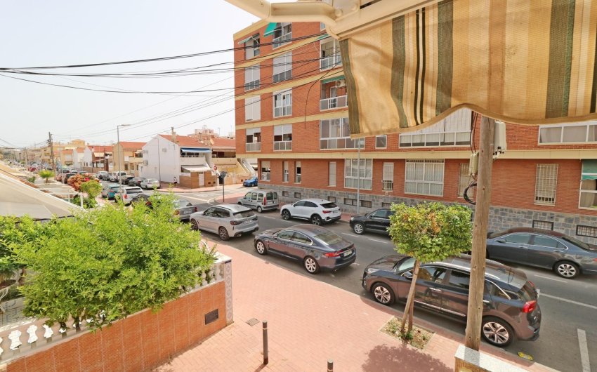 Resale - Town House -
Torrevieja - Playa De Los Naufragos