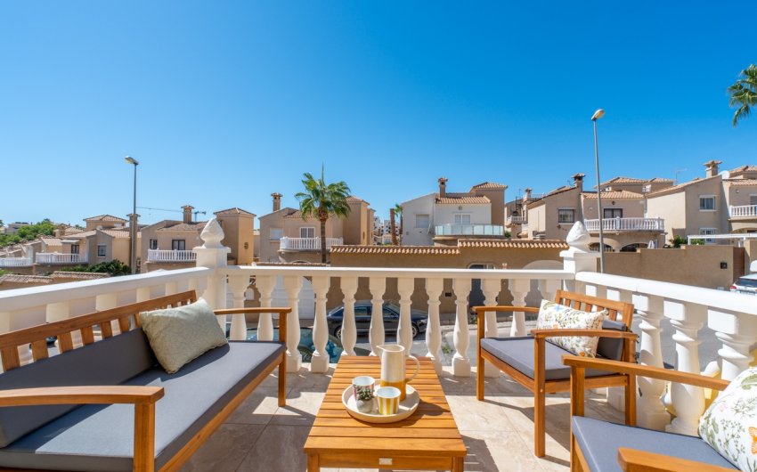 Resale - Town House -
Villamartin - Costa Blanca