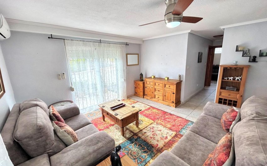 Resale - Town House -
Villamartin - Costa Blanca