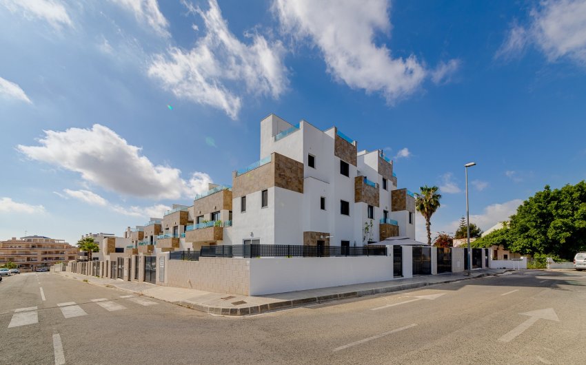 Resale - Town House -
Villamartin - Costa Blanca