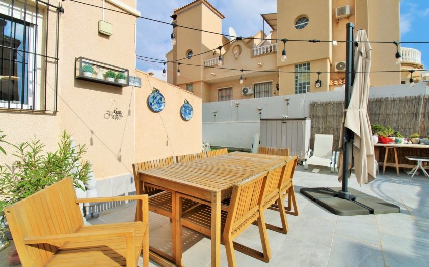 Resale - Town House -
Villamartin - Costa Blanca