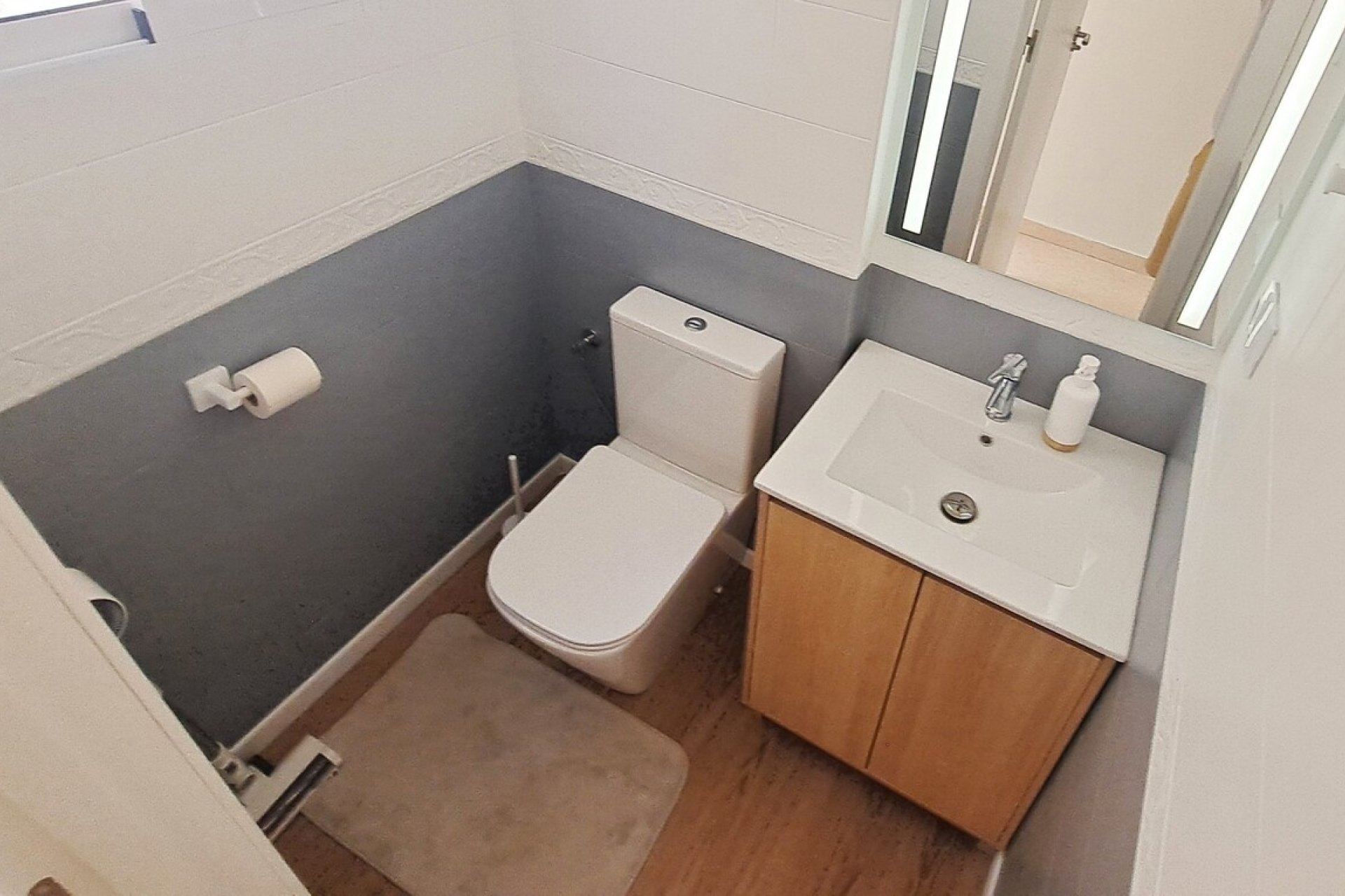 Resale - Town House -
Villamartin - Las filipinas