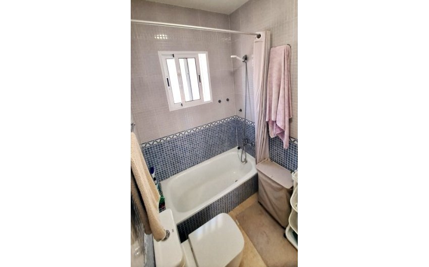 Resale - Town House -
Villamartin - Las filipinas