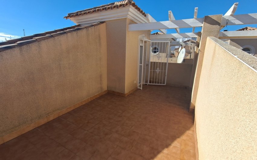 Resale - Town House -
Villamartin - Las filipinas