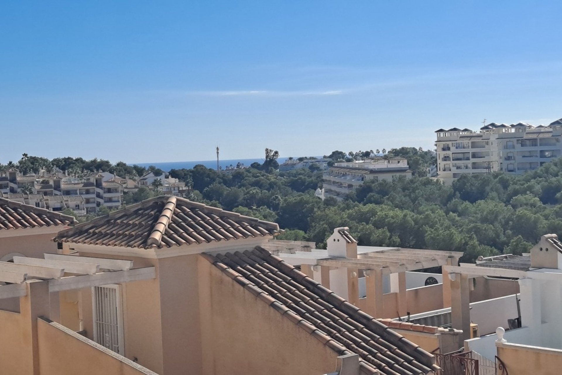 Resale - Town House -
Villamartin - Las filipinas