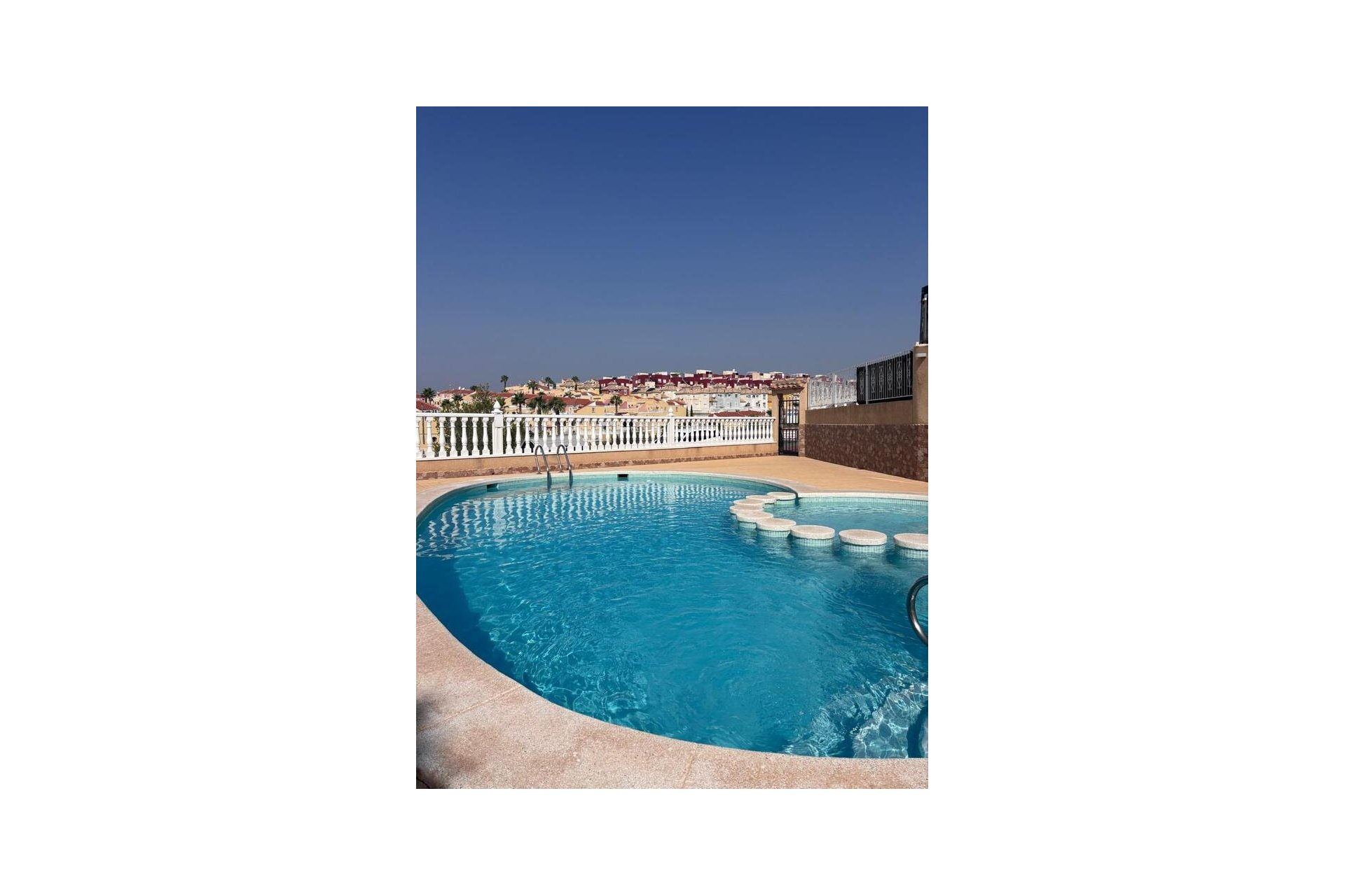 Resale - Town House -
Villamartin - Orihuela Costa