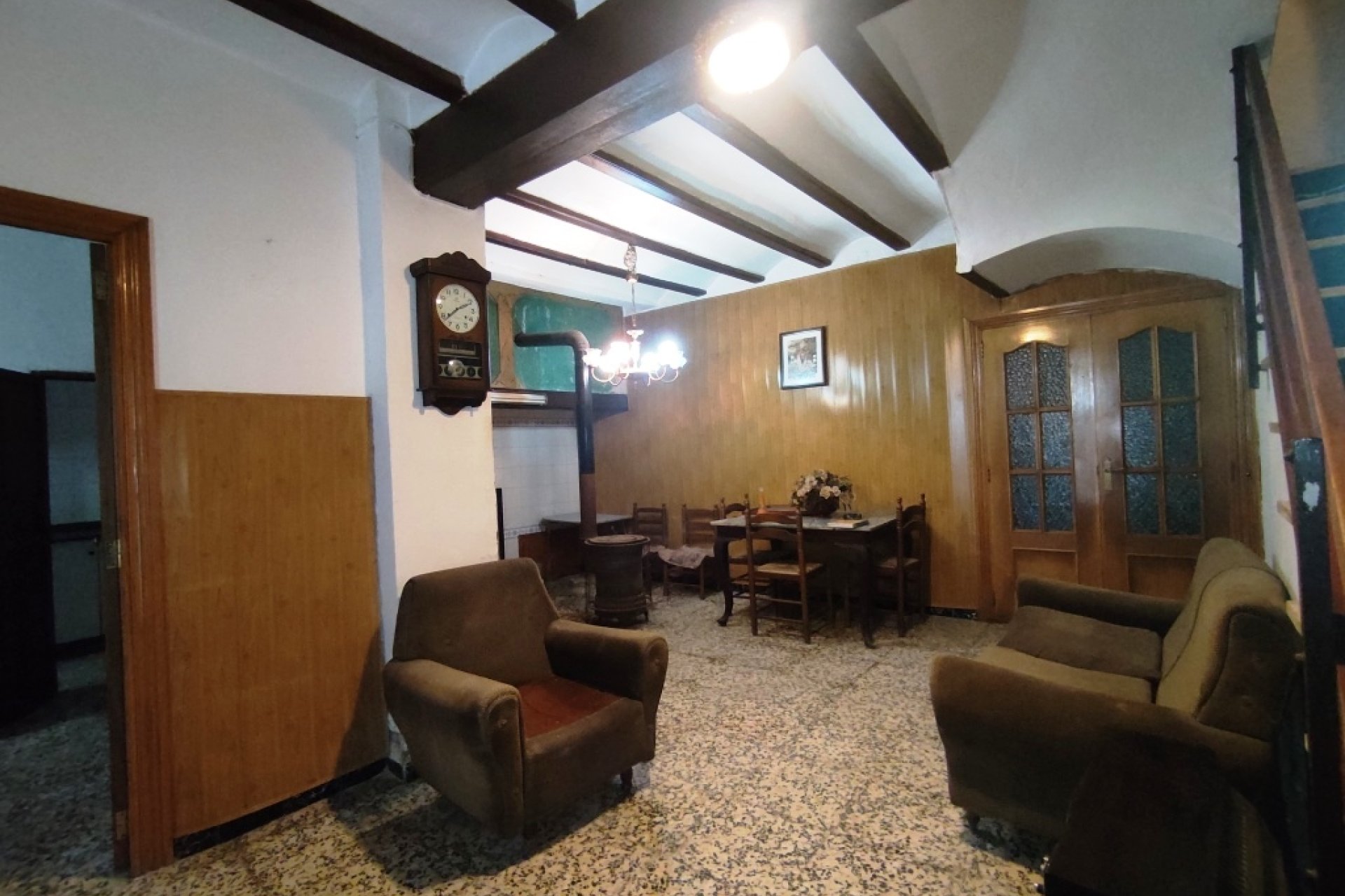 Resale - Townhouse -
Agres - town