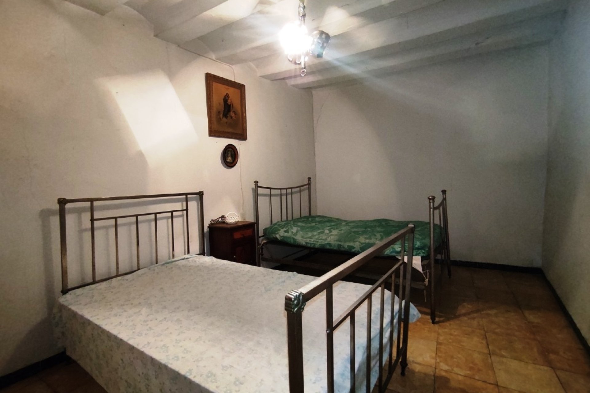 Resale - Townhouse -
Agres - town