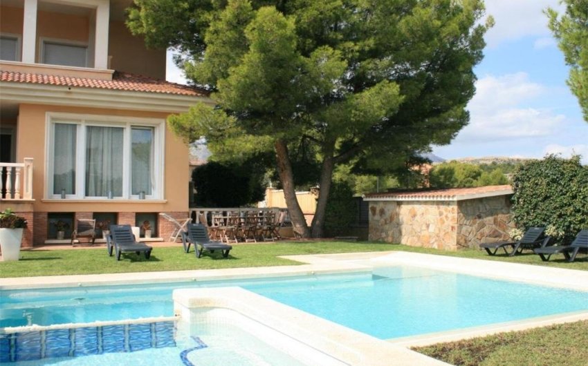 Resale - Townhouse -
Alfas del Pí - Colonia Escandinavia-Cautivador