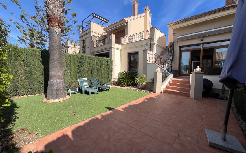 Resale - Townhouse -
Algorfa - La finca Golf