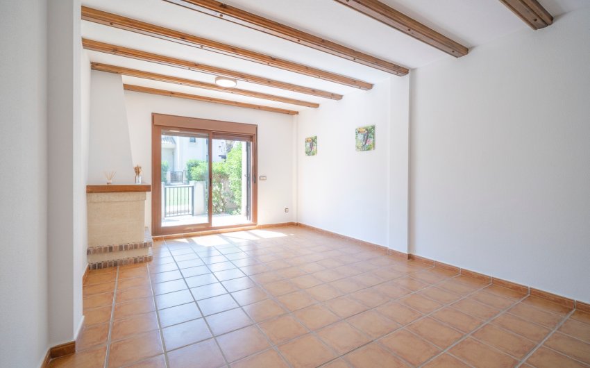 Resale - Townhouse -
Algorfa