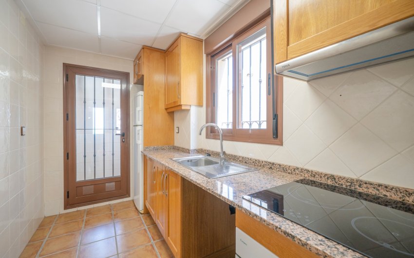 Resale - Townhouse -
Algorfa